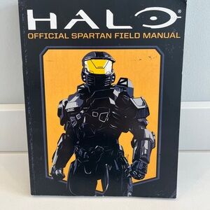 Scholastic Halo Official Spartan Field Manual - Black and Yellow